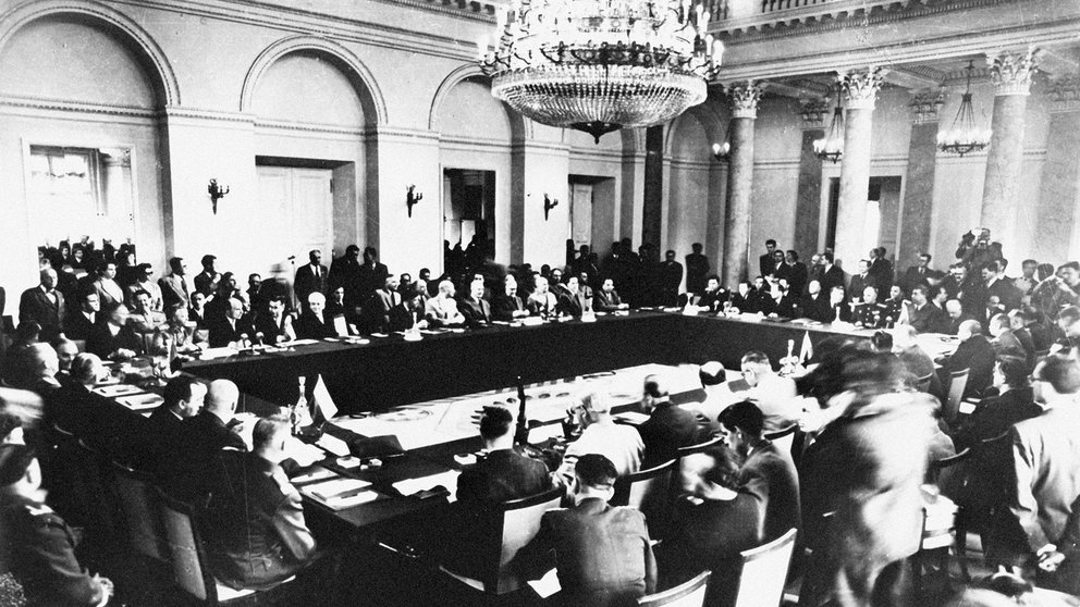 Firma del Pacto de Varsovia, 14 de mayo de 1955, Varsovia, Polonia