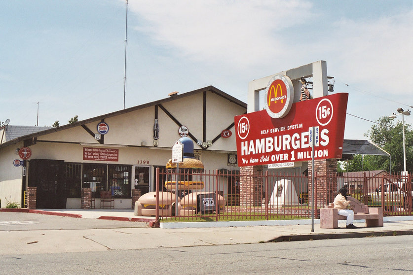 Primer McDonalds, San Bernardino, California