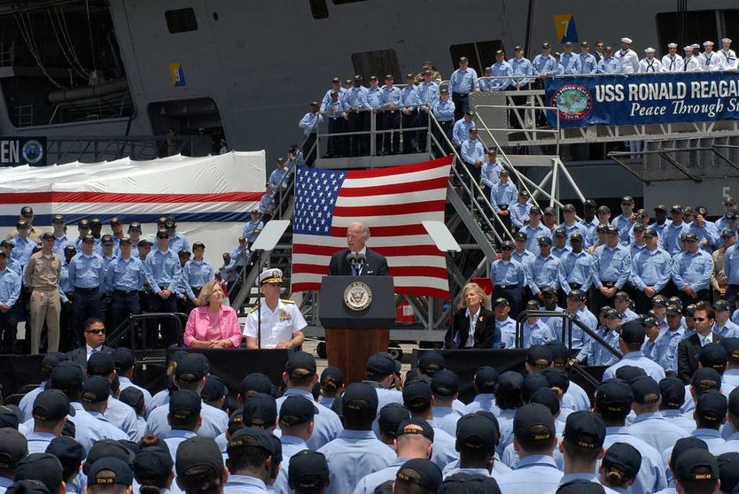 vice-president-joe-biden-addresses-the-crew-of-the-nimitz-class-aircraft-carrier-3e8435