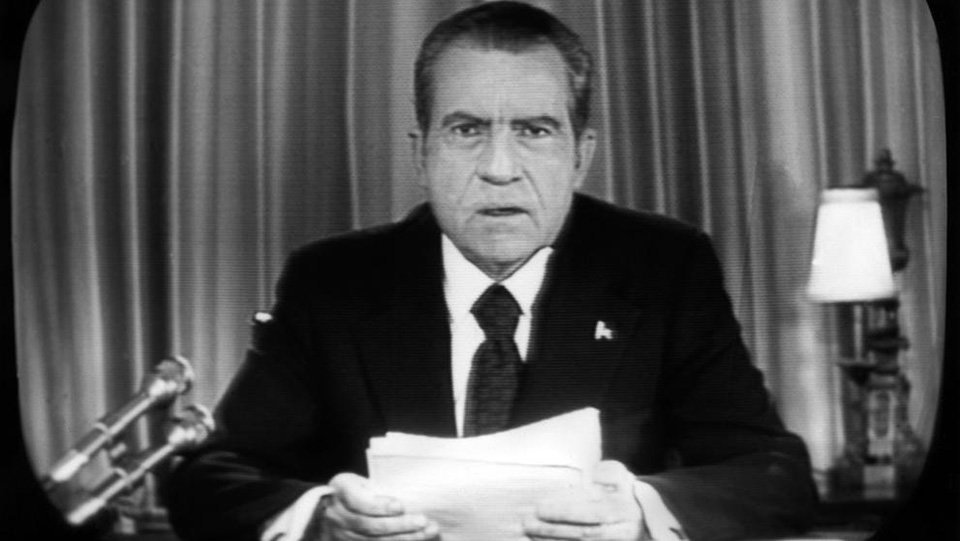 Richard-Nixon-renuncia
