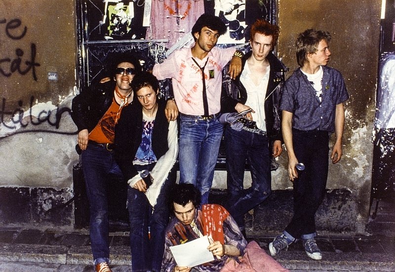 Tdpe_0002_xs_Thomas_Dellert_and_the_Sex_Pistols_1978