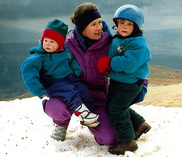 Alison Hargreaves junto a su hija Kate y su hijo Tom