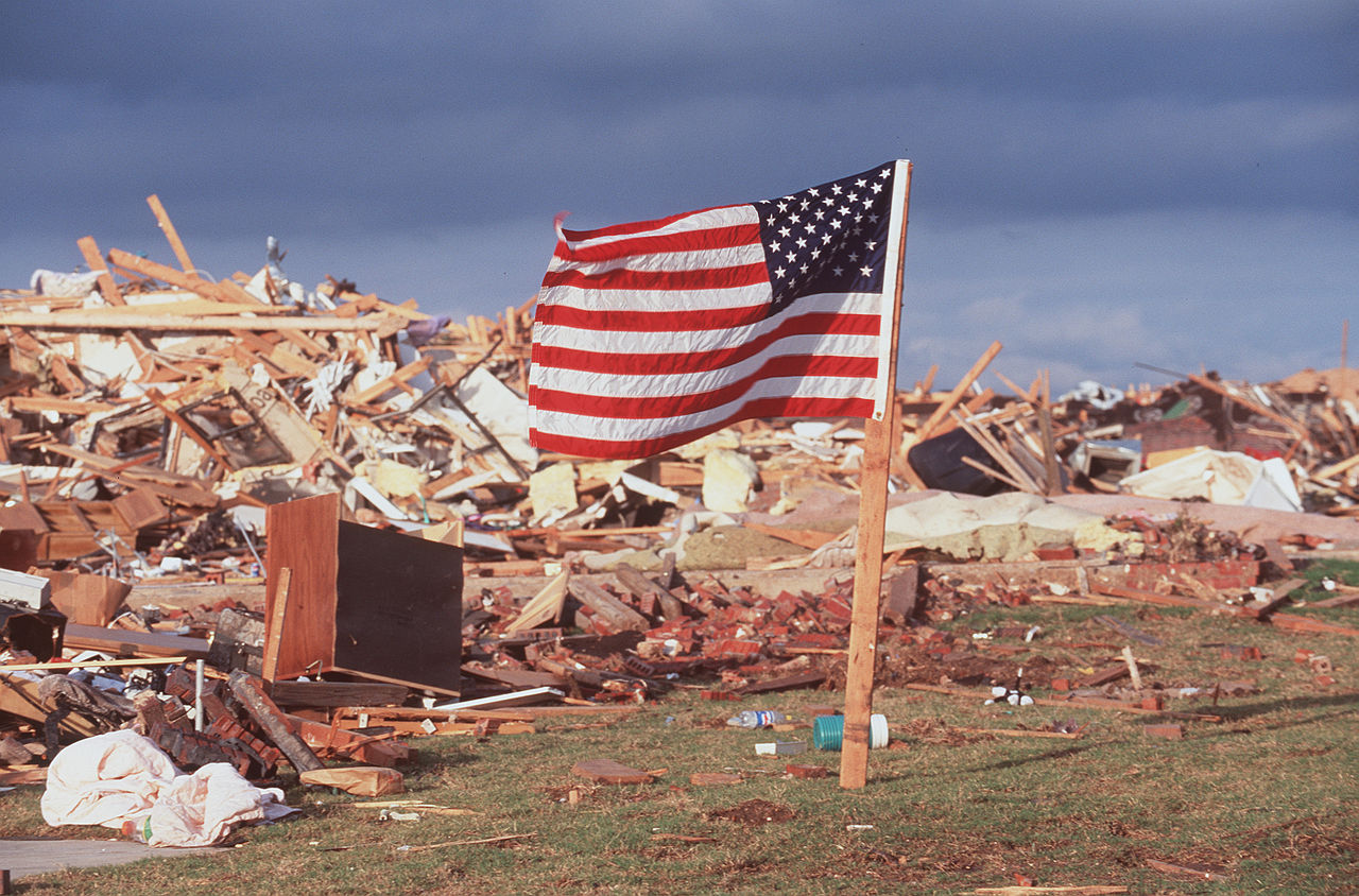 1280px-FEMA_-_3733_-_Photograph_by_Andrea_Booher_taken_on_05-04-1999_in_Oklahoma